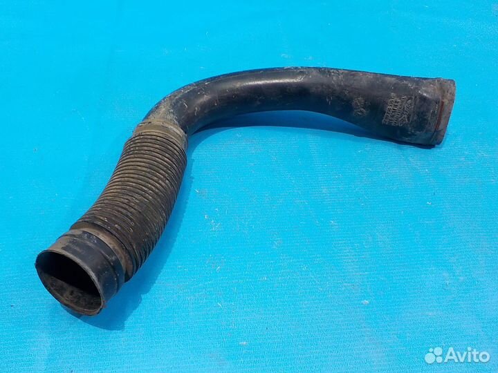 Патрубок воздушного фильтра renault Logan 2005-201