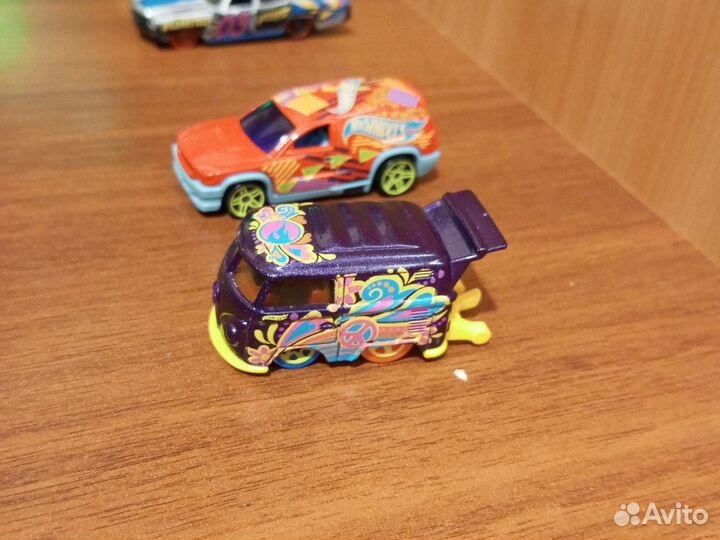 Hot wheels машинки