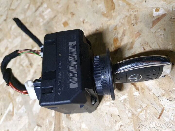 Замок зажигания Mercedes C-Class W204 OM271.820