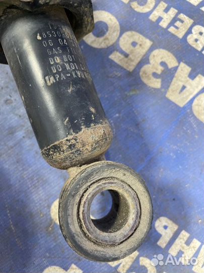 Задняя стойка в сборе Toyota Corolla 120 хэтчбек