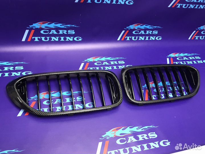 Решетки радиатора BMW G30 до рест карбон спорт