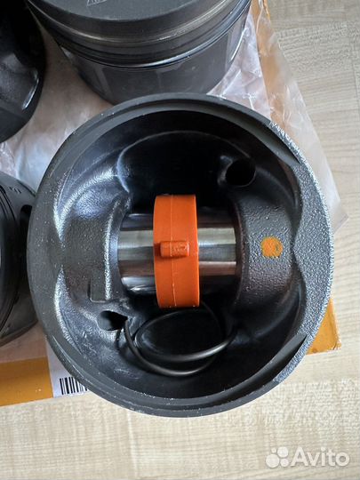 Поршня на Форд Транзит