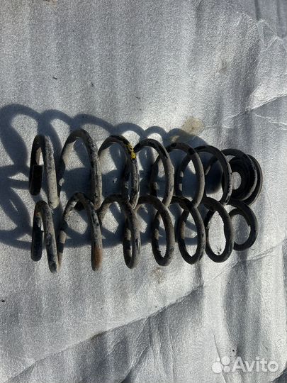 Пружина подвески задняя Volkswagen Golf Plus