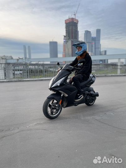 Скутер peugeot C-tech