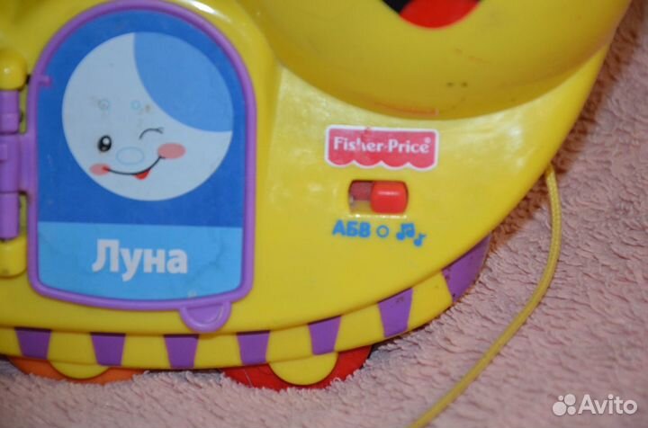 Каталка -гусеница музыкальная Fisher-Price