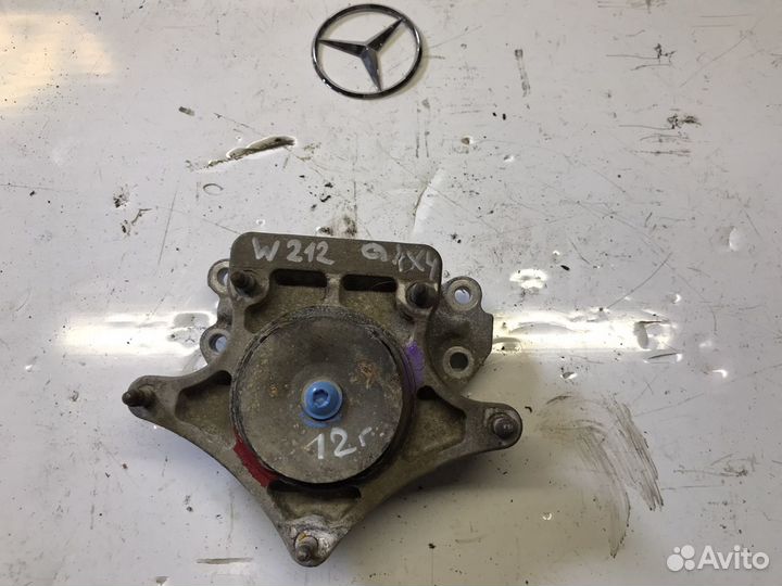 Опора АКПП Мерседес w212 w204 4 matic
