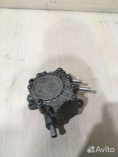Насос вакуумный 03G145209C VW Ауди А6 С6