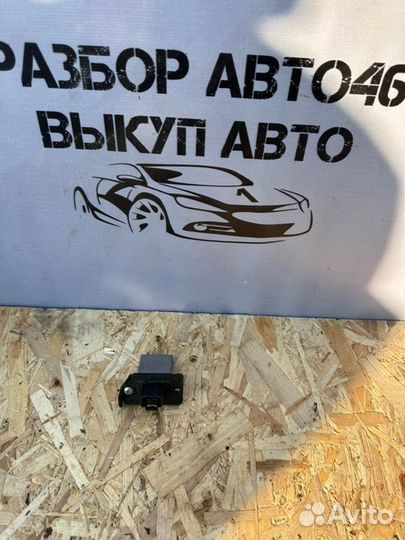 Резистор печки Kia Ceed ED хэтчбек 1.6 G4FC 2009