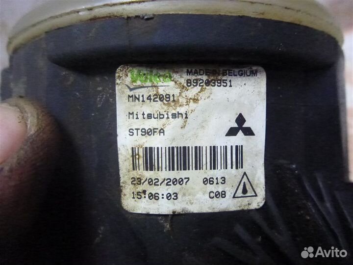 Фара противотуманная передняя правая Mitsubishi