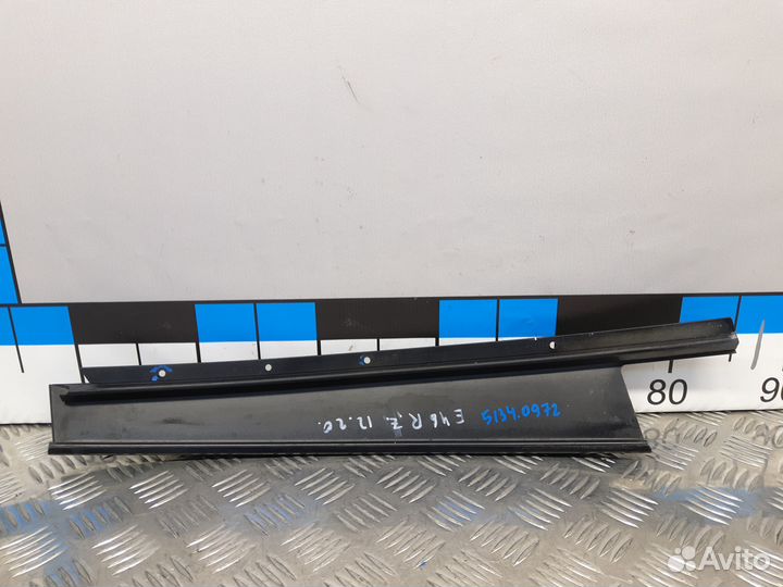 Б/У Накладка двери задней правой вертикальн#001