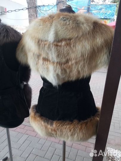 Жилетка меховая женская