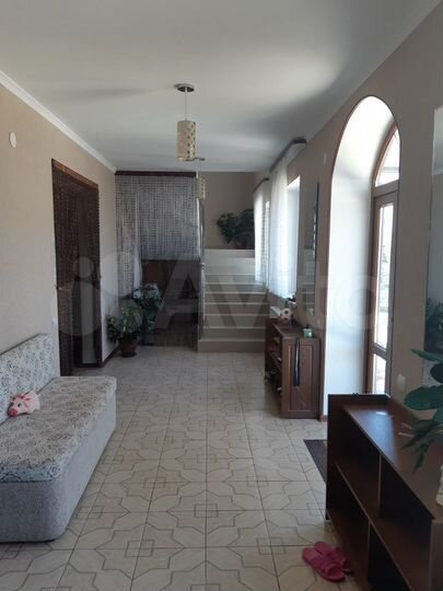 Комната 15 м² в 9-к., 2/2 эт.