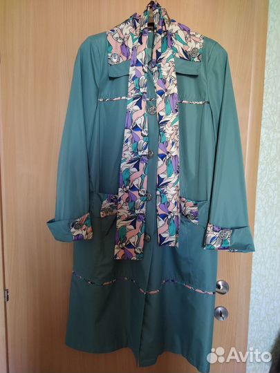 Женский плащ новый 52