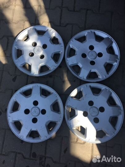 Оригинальные колпаки наMitsubishi R-14