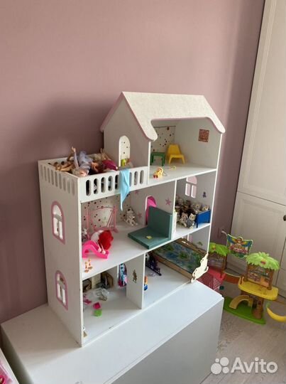 Домик кукольный