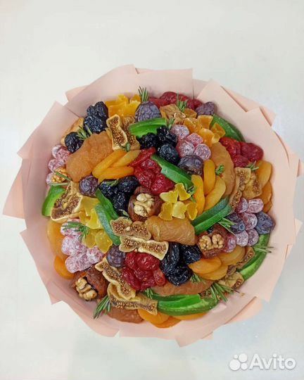 Съедобные букеты из сухофруктов и орехов