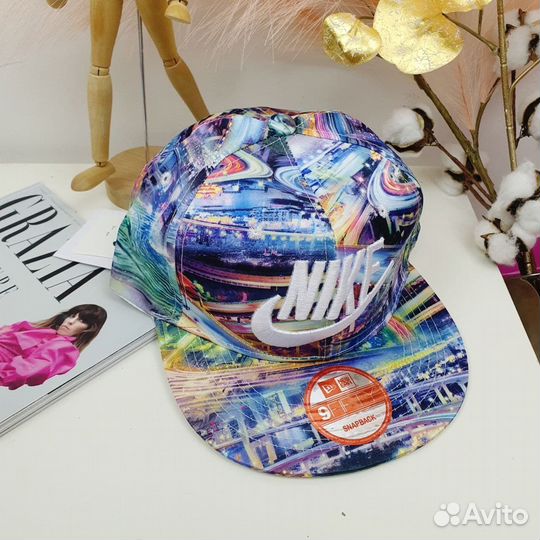 Кепка с рисунком Nik