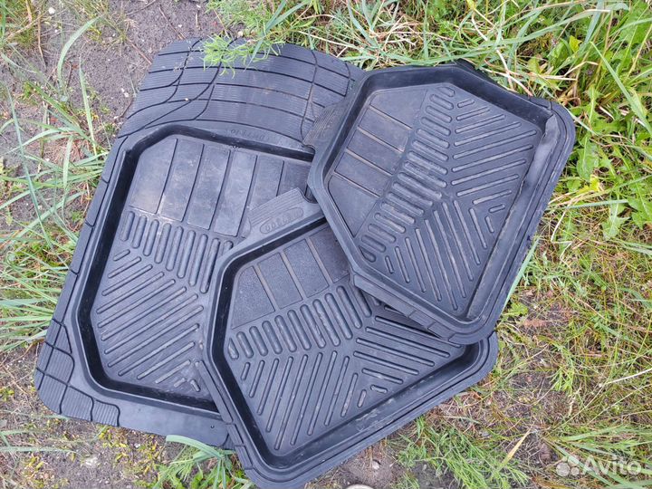 Автомобильные коврики резиновые