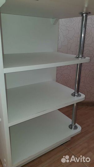 Маникюрный стол складной