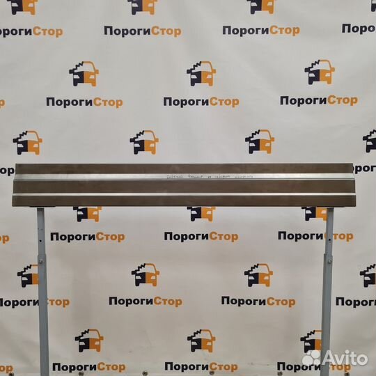 Верх.элемент под молдингом Volkswagen Crafter maxi