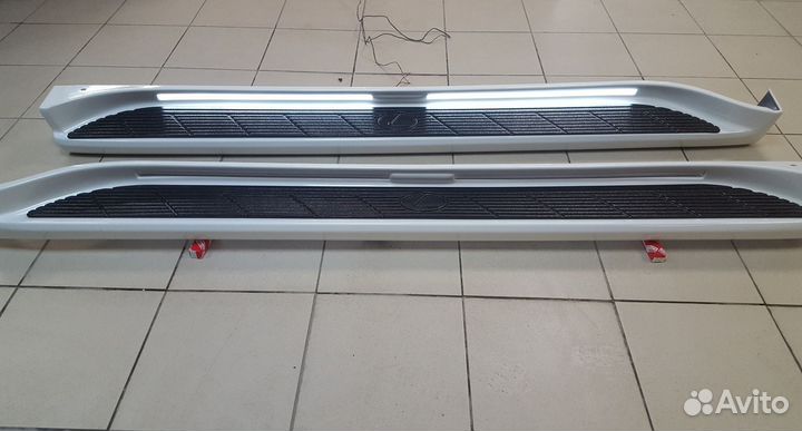 Land Cruiser 100 Пороги неоновая подсветка G8DA3