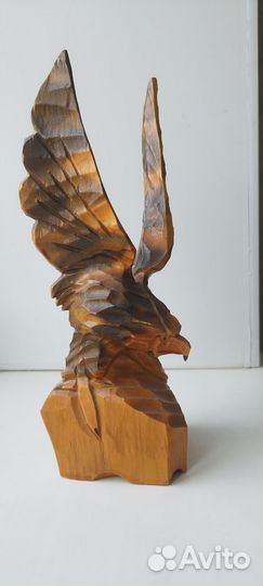 Статуэтка деревянного орла