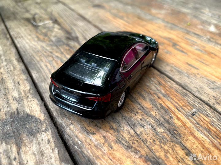 Welly масштаб 1:34 Skoda Octavia