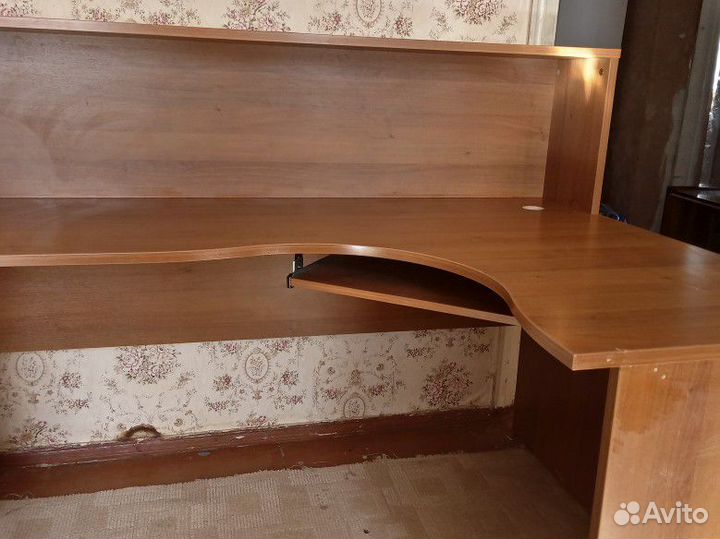 Компьютерный стол