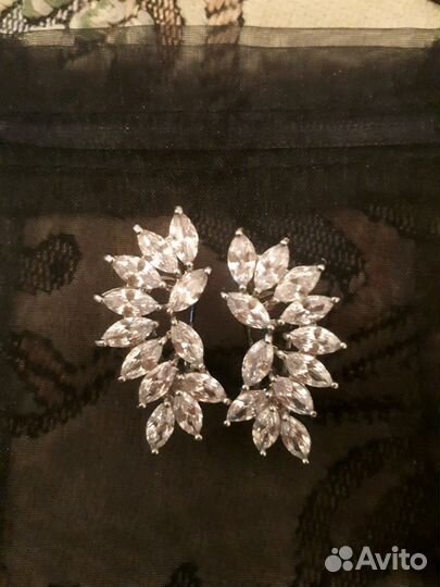 Серьги с кристалами