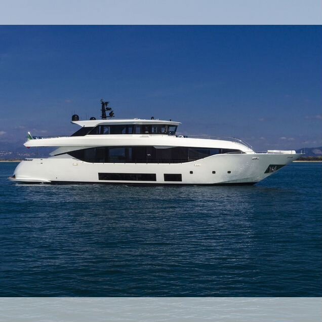 Моторная яхта Maiora 30 Convertible
