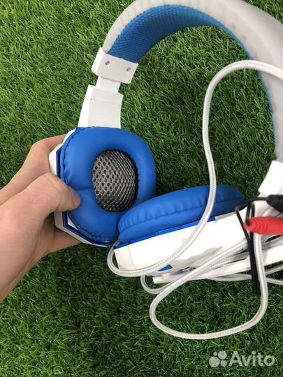 Игровые наушники белые