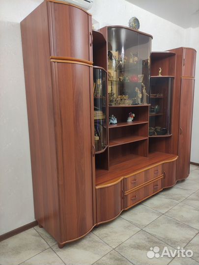 Продаю стенку