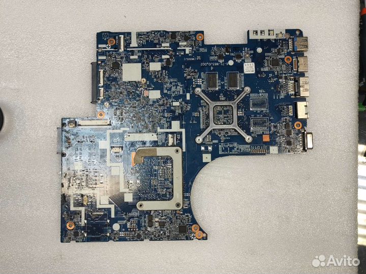 Корпус для ноутбука (разбор) dexp Atlas H103