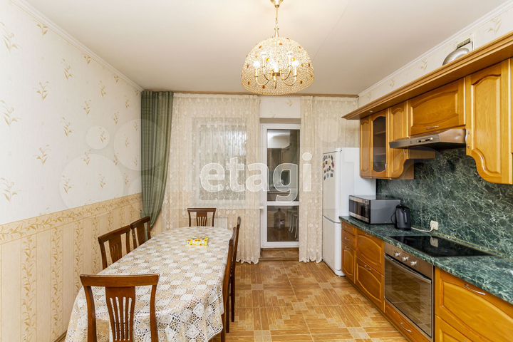 4-к. квартира, 120 м², 3/5 эт.