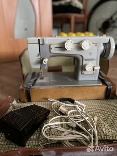 Подольск 142 швейная машина