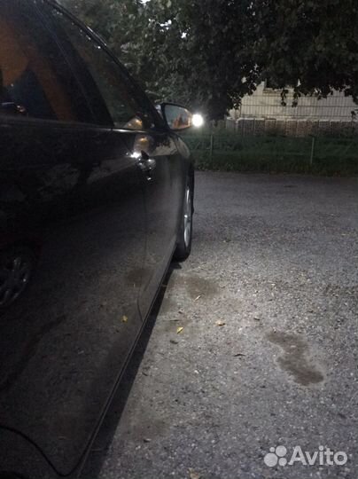 Вежливая подсветка в штатном повторителе Camry 50