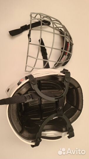 Хоккейный шлем