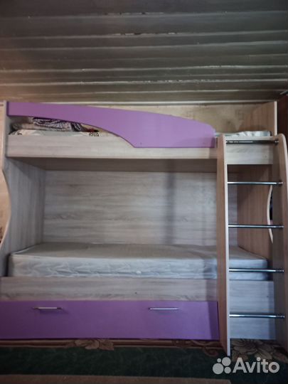 Двухъярусная кровать бу с матрасами
