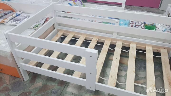 Кровать софа массив 160/80 (новый)