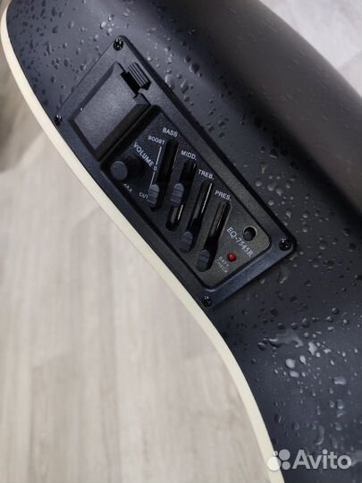 Электроакустическая гитара новая