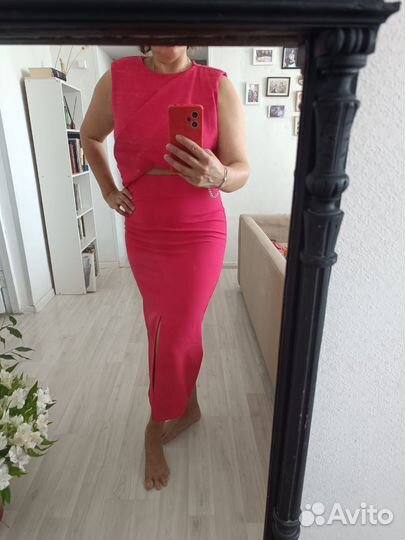 Платье фуксия Reserved, новое