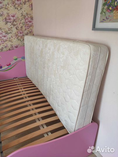 Комплект детской мебели для девочки 