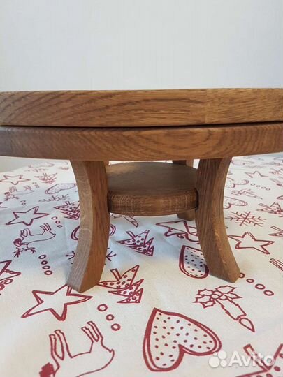 Столик для вина и шампанского.Дуб