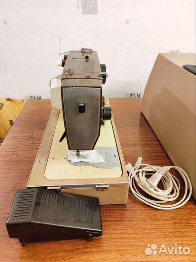 Швейная машинка veritas б/у