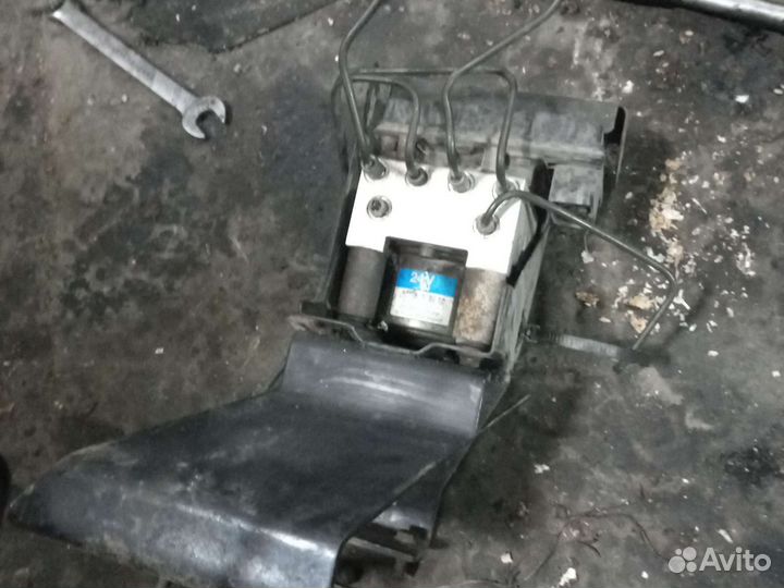 Isuzu nqr 75 блок abs