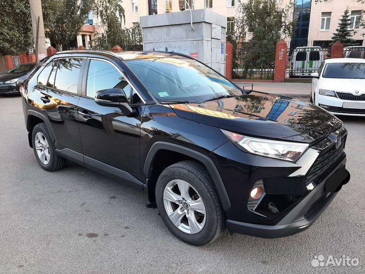 Toyota RAV4 2.5 AT, 2019, 69 000 км