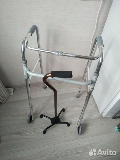 Ходунки для взрослых на колесах