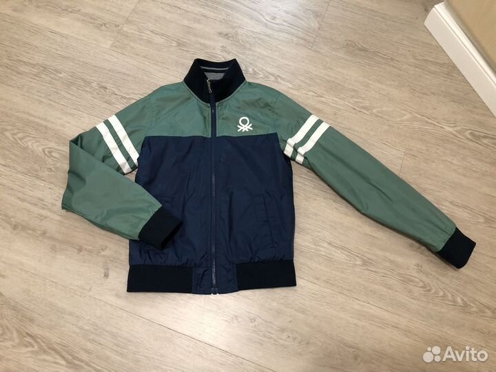 Ветровка -бомбер benetton 10-11 лет
