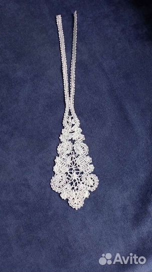 Кружево ручной работы.галстук