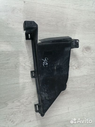 Дефлектор решетки радиатора Renault sandero stepwa